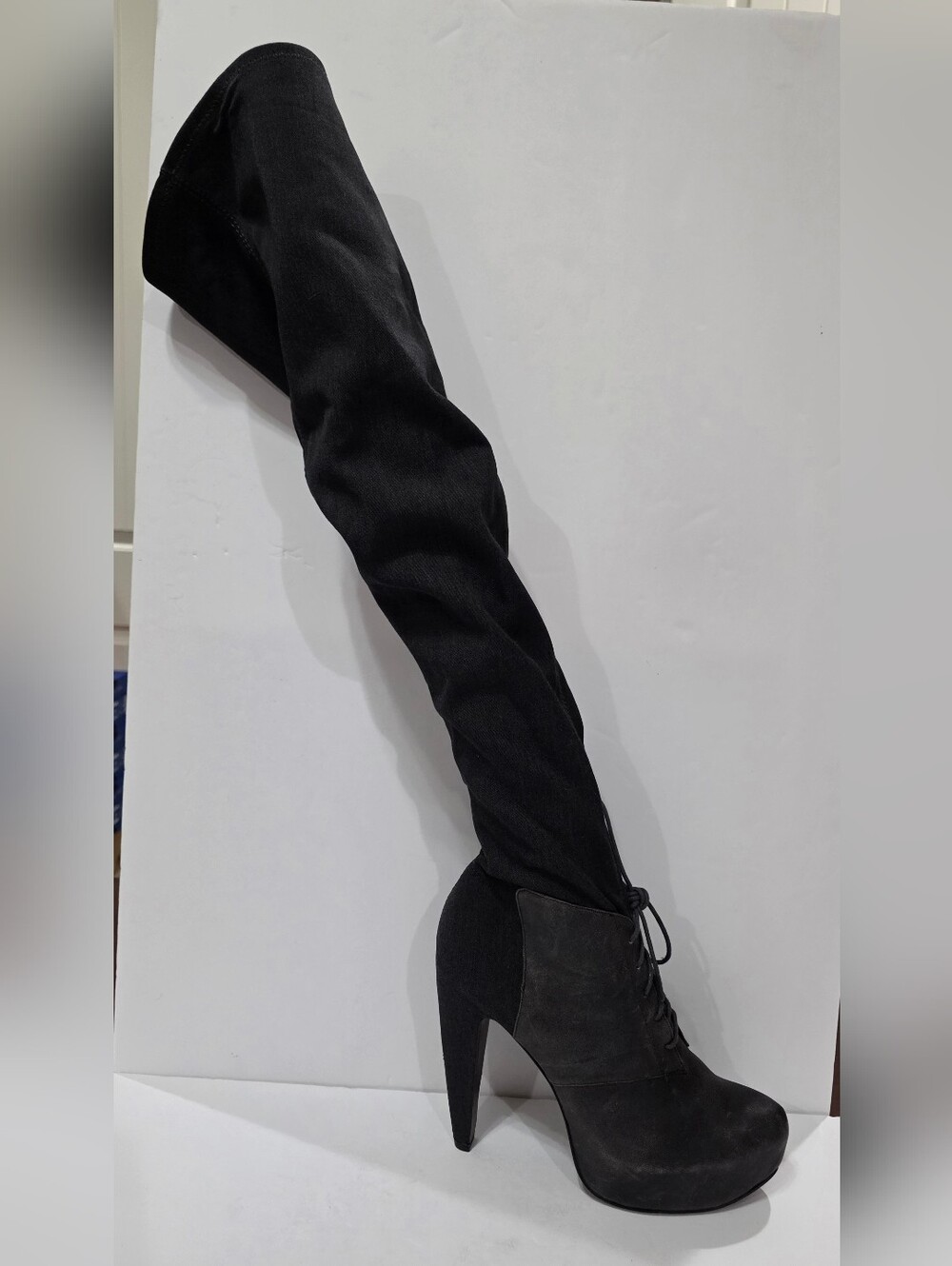 Elizabeth and James E-BLEND Suede Gray Boot Stretch Knee High Stiletto 7.5 B New